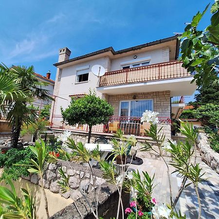 Apartments Tortuga Dramalj Bagian luar foto